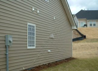 Советы по демонтажу сайдинга для подготовки стен к новому покрытию