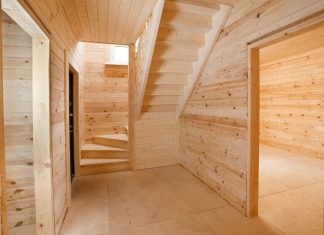 Как можно выполнить внутреннюю отделку дома из бруса? Как можно выполнить внутреннюю отделку дома из бруса?