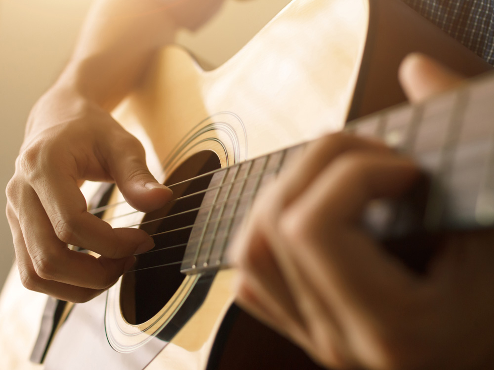 Аккорды для игры на гитаре: можно ли научиться играть самостоятельно, особенности и преимущества