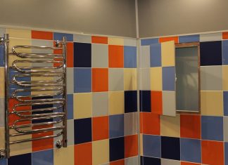 Сантехнический люк под плитку: как сделать доступ к коммуникациям удобным и безопасным