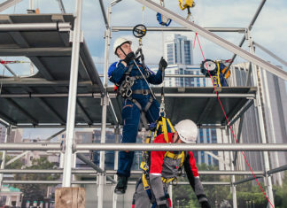 Ваши рабочие помощники на высоте -автовышки Ваши рабочие помощники на высоте -автовышки