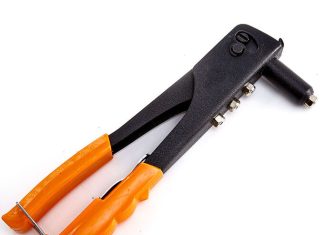 Ручной заклепочник: удобный инструмент для крепления деталей Ручной заклепочник: удобный инструмент для крепления деталей