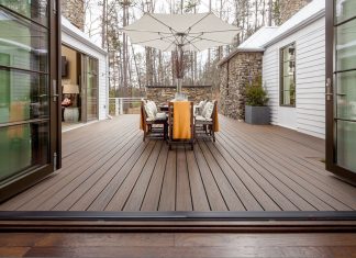 Декинг из ДПК: преимущества, особенности выбора и необходимость использования