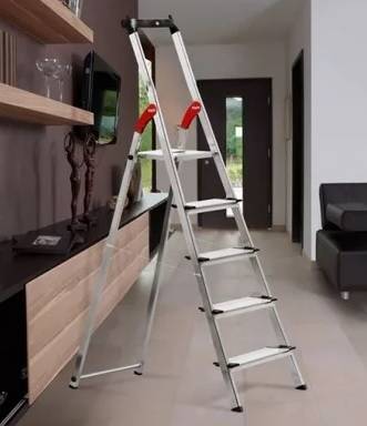 Как можно использовать домашнюю стремянку?