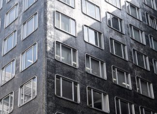 Установка окон в многоэтажных домах как выбрать и чем она отличается