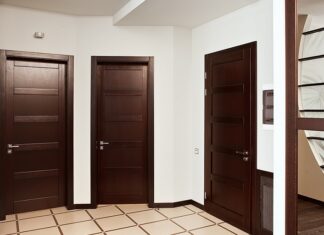 Должны ли межкомнатные двери быть одинаковыми? Должны ли межкомнатные двери быть одинаковыми?