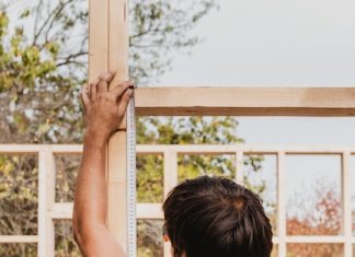 Как правильно установить мансардные окна