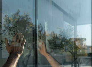 Преимущества и особенности окон с ударопрочным стеклом