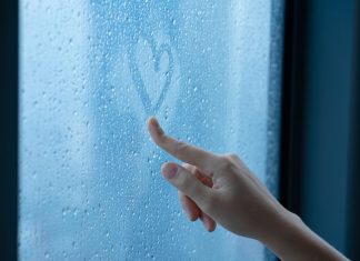 Эффективные способы защиты окон от конденсата