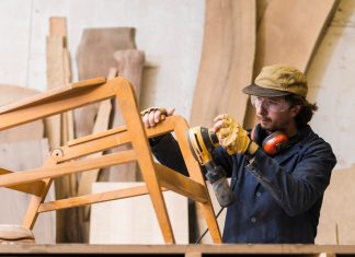 Блестящая реставрация мебели: подарите новую жизнь своим драгоценным реликвиям