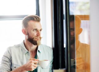 Эффективный ремонт фурнитуры пластиковых окон для долговечного использования