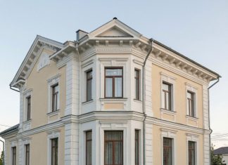 Классический фасад без нагрузки на фундамент: обзор современных полимерных решений Классический фасад с лёгким полимерным декором
