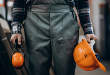 Спецодежда для работы: зачем она нужна и как правильно выбрать