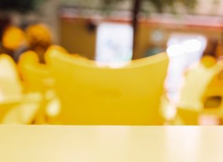 Как правильно подобрать цвет обеденного стола и стульев для вашего интерьера