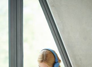 Преимущества окон с антимоскитной сеткой для комфортного проживания